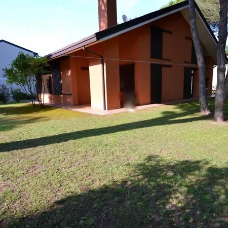 Spacious By The Villa